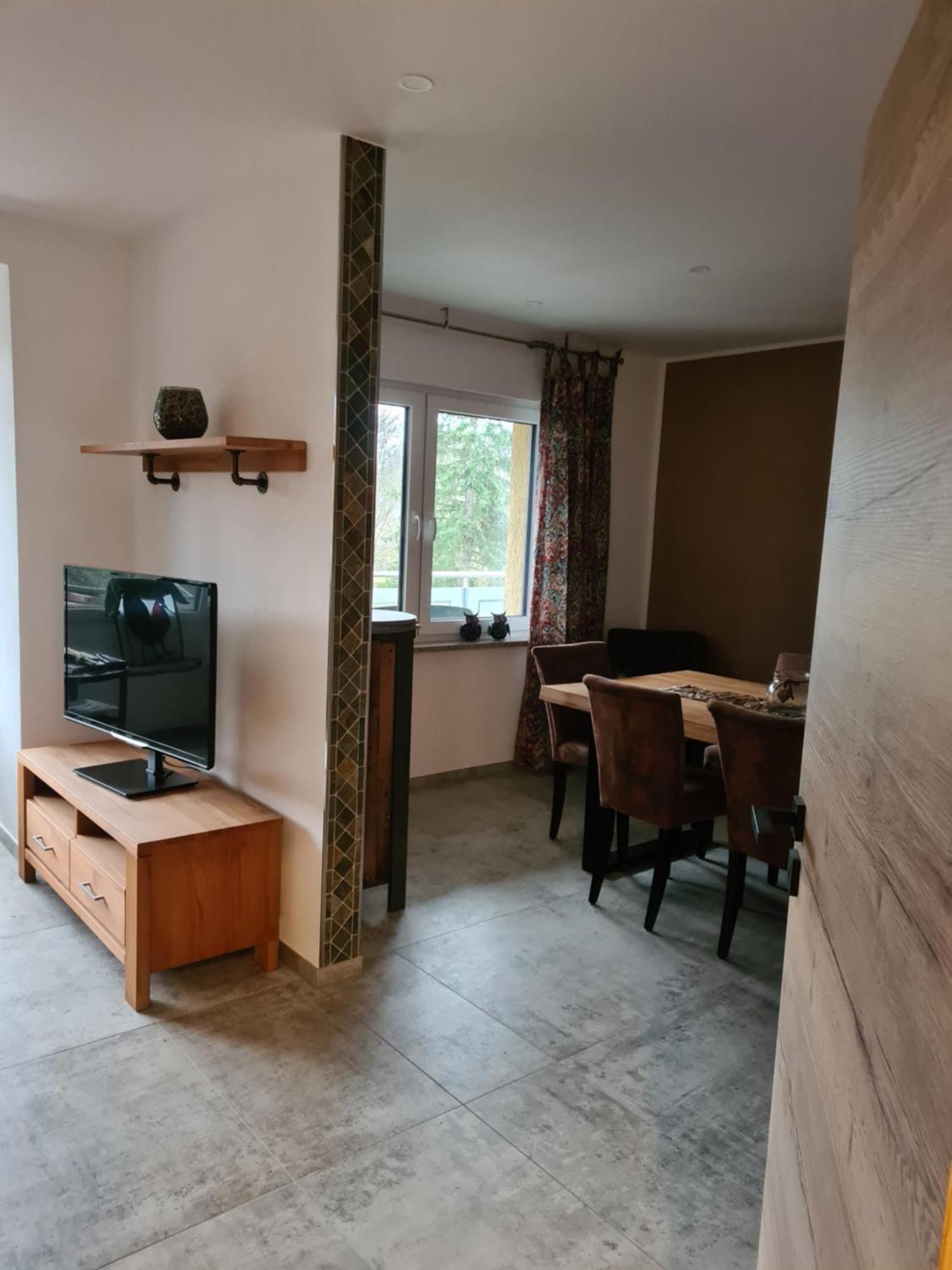 Ferienwohnung Burgblick Pelm Exterior foto